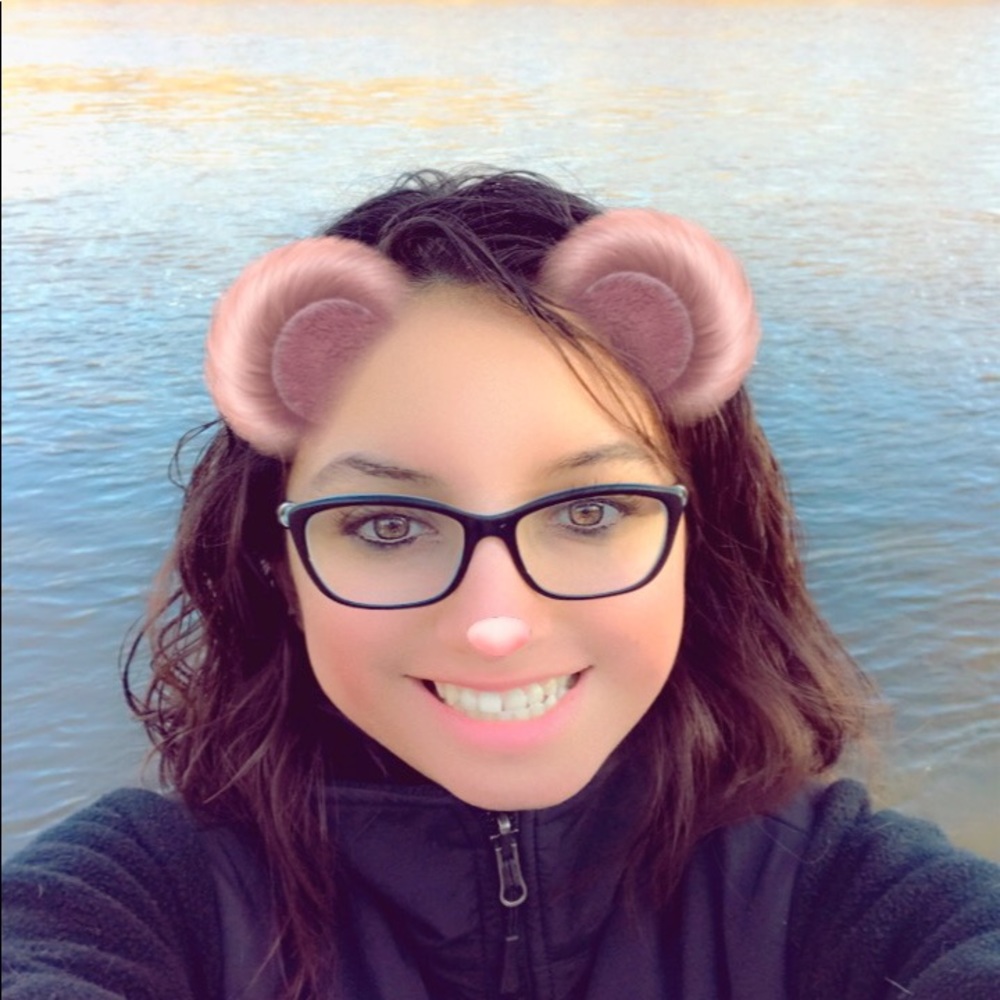 Meet your Posher, Lea